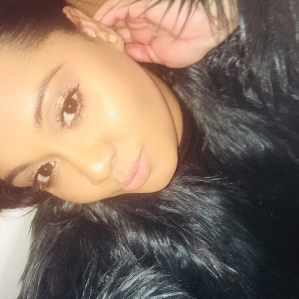 Meet your Posher, Sabrina